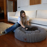 Cama tipo dona para perro | borde alto, base antideslizante