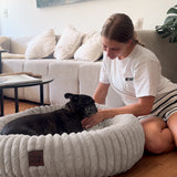 Cama tipo dona para perro | borde alto, base antideslizante
